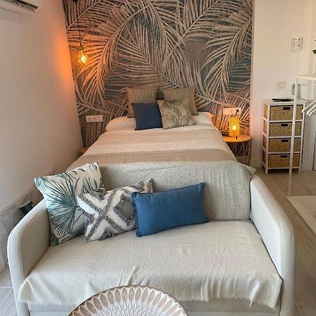 Apartamento Tres Banderas エステポナ エクステリア 写真