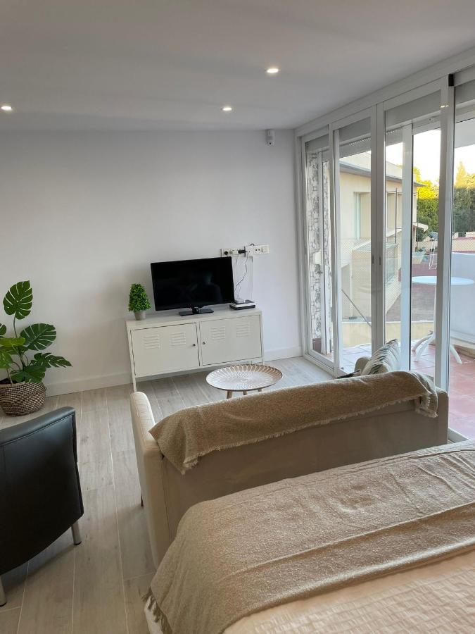 Apartamento Tres Banderas エステポナ エクステリア 写真